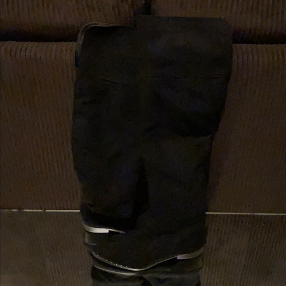 Yasmin knee boots